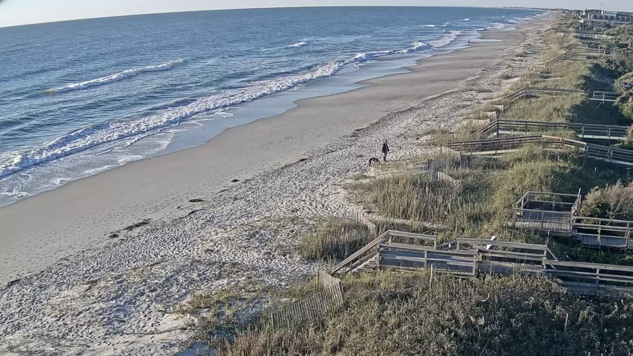 Latest still from the Pawleys Island beach camera